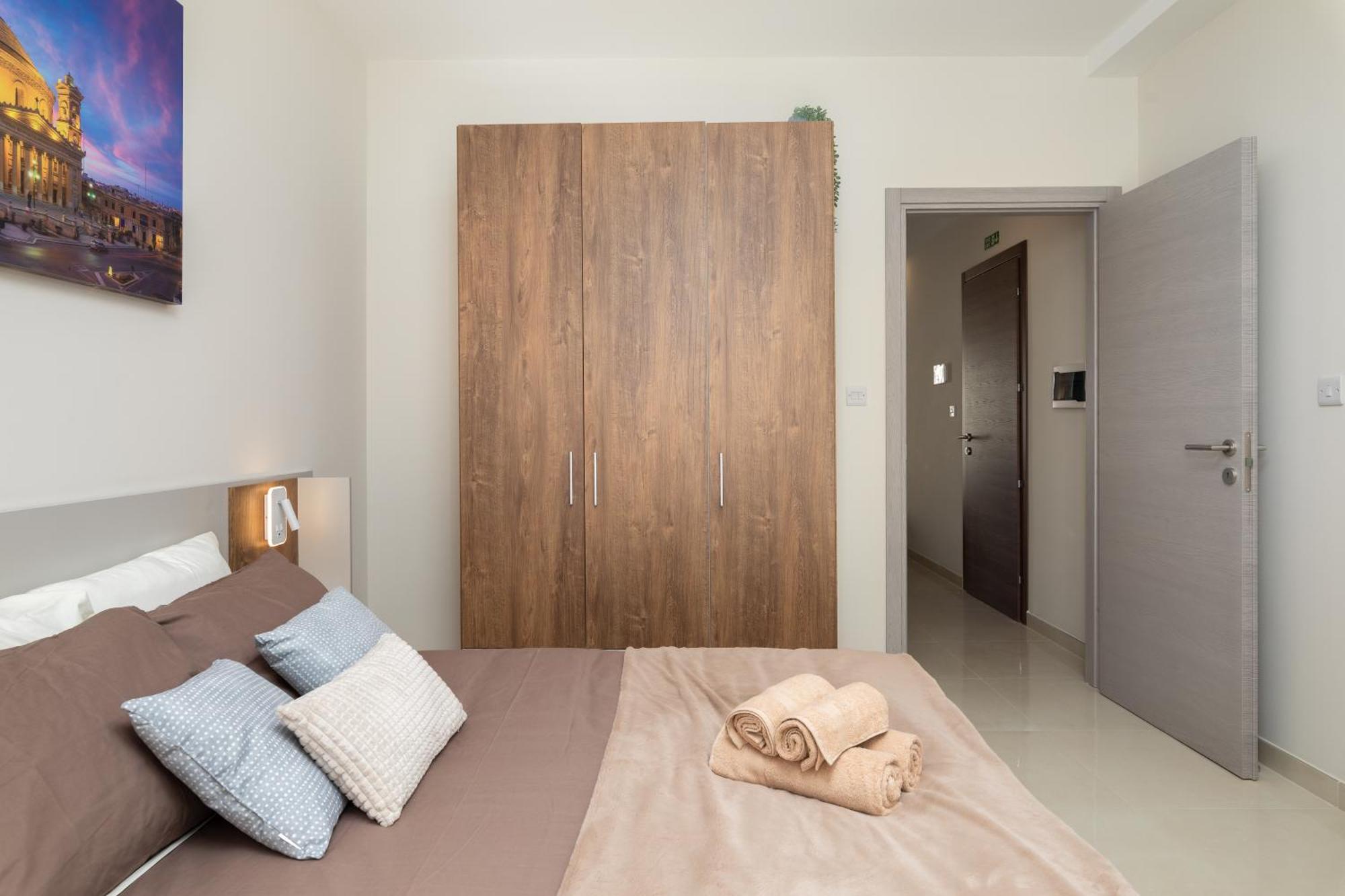 Edka Suites - Modern Sunlit 2Bd Apartments With Balconies - Close To Sliema Promenade, St Julian'S & St Georges Bay Gzira Exterior photo